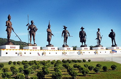 Đừng bỏ qua Hua Hin nơi 7 vị vua huyền thoại của Thái Lan quy tụ Đừng bỏ qua Hua Hin nơi 7 vị vua huyền thoại của Thái Lan quy tụ