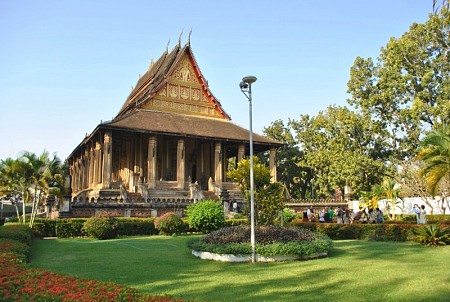 Wat Sisaket – chùa sở hữu nhiều tượng cổ nhất Lào