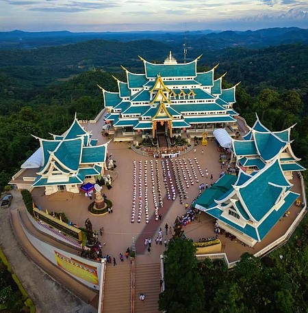 Hà Nội - Viên Chăn - Udon Thani - Ban Chiang 4 ngày 3 đêm - Văn hóa đa dạng và thiên nhiên hùng vĩ. Hà Nội - Viên Chăn - Udon Thani - Ban Chiang 4 ngày 3 đêm - Văn hóa đa dạng và thiên nhiên hùng vĩ.