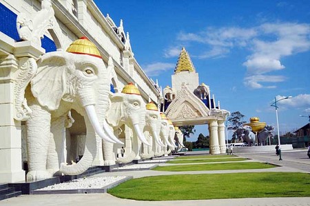 Hành trình Viên Chăn – Luang Prabang – Xiêng Khoảng với thời gian 6N5Đ Hành trình Viên Chăn – Luang Prabang – Xiêng Khoảng với thời gian 6N5Đ