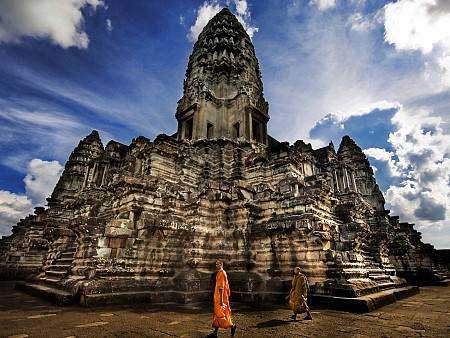 Khám Phá Campuchia: Ẩm Thực, Thắng Cảnh và Những Kinh Nghiệm Quý