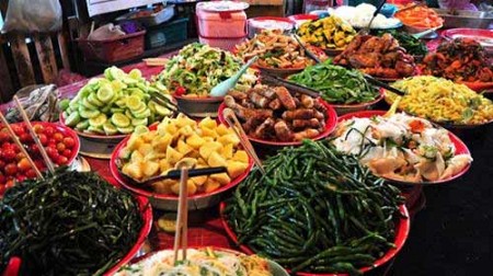 Vi vu Lào thưởng thức món ăn chay đầy sức hấp dẫn