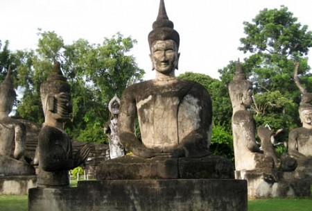 Viên Chăn - Udon Thani Đường Bộ 6 Ngày 5 Đêm: Khám Phá Hai Đất Nước Và Sự Hòa Quyện Văn Hóa