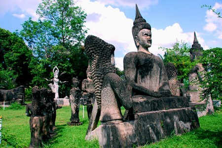 Viên Chăn - Udon Thani Đường Bộ 6 Ngày 5 Đêm: Khám Phá Hai Đất Nước Và Sự Hòa Quyện Văn Hóa