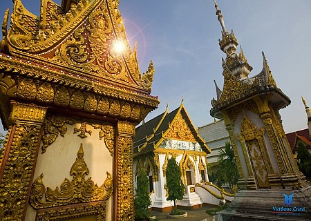 Vieng Chan - Luang Prabang - Xieng Khuang Tháng 5 - Tháng Đẹp, Rực Rỡ  Nhất Năm Ở Lào