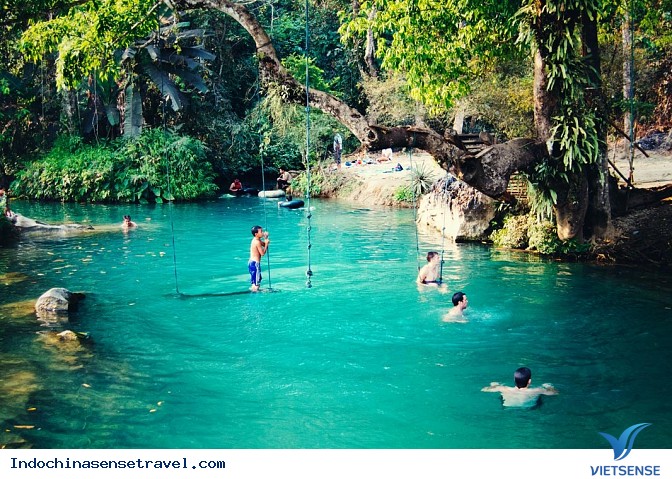 Vang Vieng thị trấn trấn bình yên và lãng mạng ở Lào - Ảnh 1 Vang Vieng thị trấn trấn bình yên và lãng mạng ở Lào - Ảnh 1
