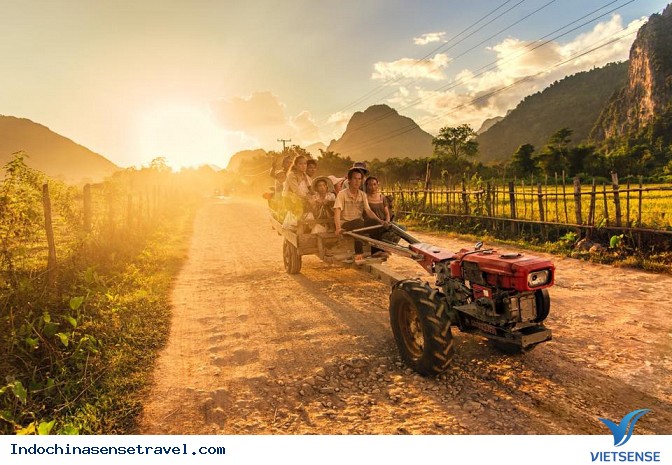Đắm mình trong vẻ đẹp dịu dàng của Lào - Ảnh 1 Đắm mình trong vẻ đẹp dịu dàng của Lào - Ảnh 1