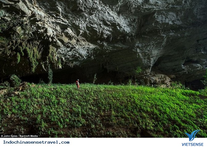 Vẻ hoang sơ bên trong hang động sông lớn nhất Lào - Ảnh 3