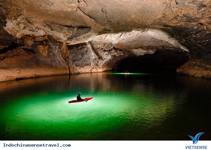 Vẻ hoang sơ bên trong hang động sông lớn nhất Lào - Ảnh 2
