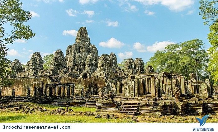 Ngôi đền bí ẩn Bayon của đất nước Campuchia - Ảnh 1