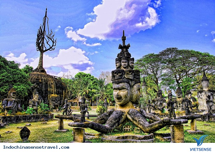 Tĩnh lặng với vườn tượng Phật tại Lào - Ảnh 1