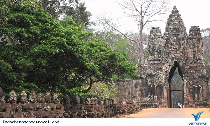 Khám phá các ngôi đền tráng lệ khác