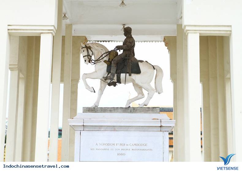 Các công trình đặc sắc trong chùa Bạc của Campuchia – Phần 2 - Ảnh 2 Các công trình đặc sắc trong chùa Bạc của Campuchia – Phần 2 - Ảnh 2