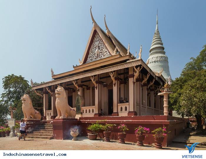 Campuchia nổi tiếng với Chùa Wat Phnom tuyệt đẹp - Ảnh 3