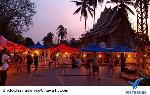 Điểm nhấn mới chợ đêm Luang Prabang - Ảnh 1