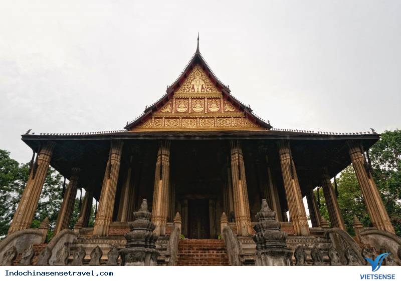 Ghé thăm ngôi chùa cổ Wat Sisaket tại Lào - Ảnh 2