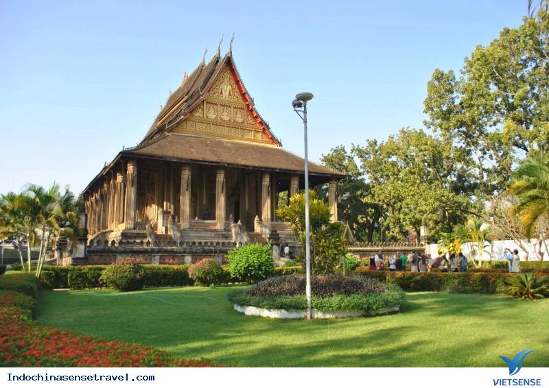 Ghé thăm ngôi chùa cổ Wat Sisaket tại Lào - Ảnh 3