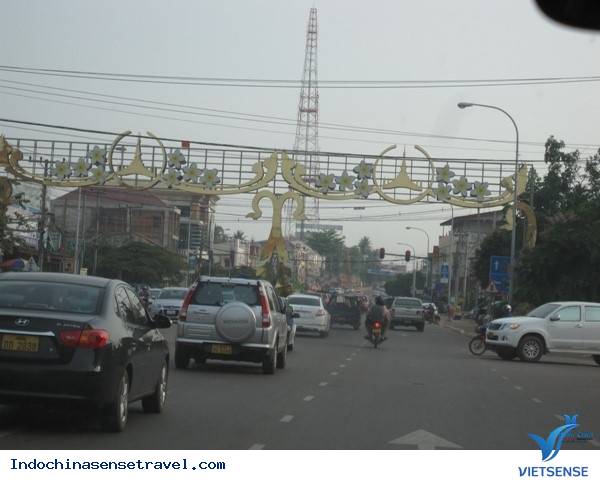 HỌC ĐƯỢC GÌ TỪ VĂN HÓA GIAO THÔNG CỦA NGƯỜI LÀO văn hóa giao thông người dân Lào