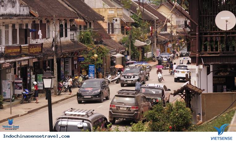 HỌC ĐƯỢC GÌ TỪ VĂN HÓA GIAO THÔNG CỦA NGƯỜI LÀO văn hóa giao thông người dân Lào