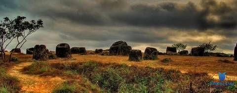 KỲ BÍ TRUYỀN THUYẾT CÁNH ĐỒNG CHUM (XIENGKHUANG - LÀO) KỲ BÍ TRUYỀN THUYẾT CÁNH ĐỒNG CHUM (XIENGKHUANG - LÀO)