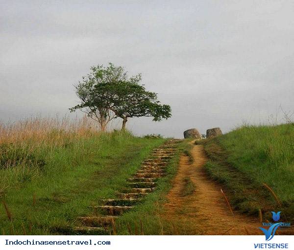 KỲ BÍ TRUYỀN THUYẾT CÁNH ĐỒNG CHUM (XIENGKHUANG - LÀO) KỲ BÍ TRUYỀN THUYẾT CÁNH ĐỒNG CHUM (XIENGKHUANG - LÀO)