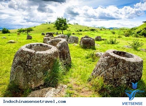 KỲ BÍ TRUYỀN THUYẾT CÁNH ĐỒNG CHUM (XIENGKHUANG - LÀO) KỲ BÍ TRUYỀN THUYẾT CÁNH ĐỒNG CHUM (XIENGKHUANG - LÀO)