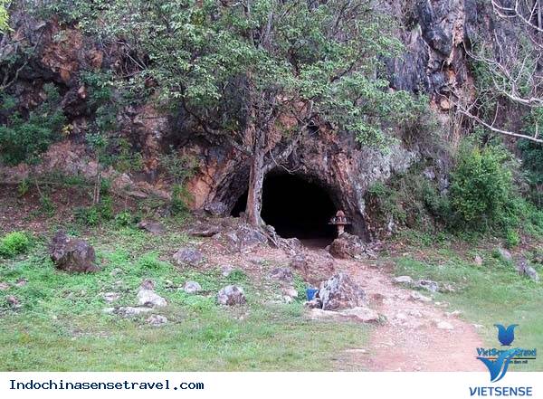 KỲ BÍ TRUYỀN THUYẾT CÁNH ĐỒNG CHUM (XIENGKHUANG - LÀO) KỲ BÍ TRUYỀN THUYẾT CÁNH ĐỒNG CHUM (XIENGKHUANG - LÀO)