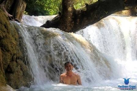 ký sự bắc việt thượng lào