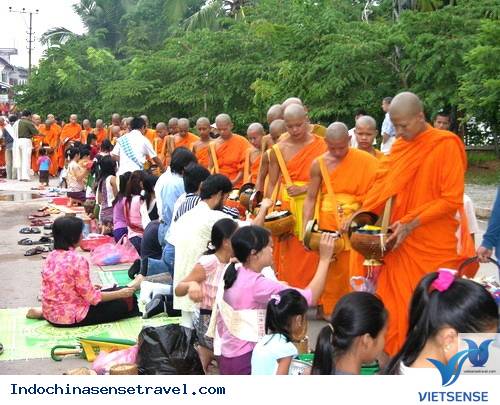 nên làm và không nên làm khi du lịch lào