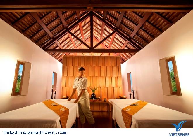 Thích thú tục buộc dây đón khách tại Lào - Ảnh 9